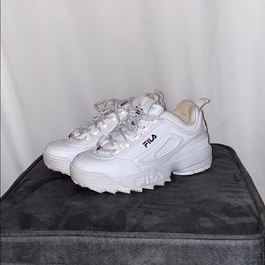 Women’s White FILA Disruptor Sneakers Size 6.5
